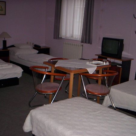 Apollo Motel Kecskemét Exteriör bild
